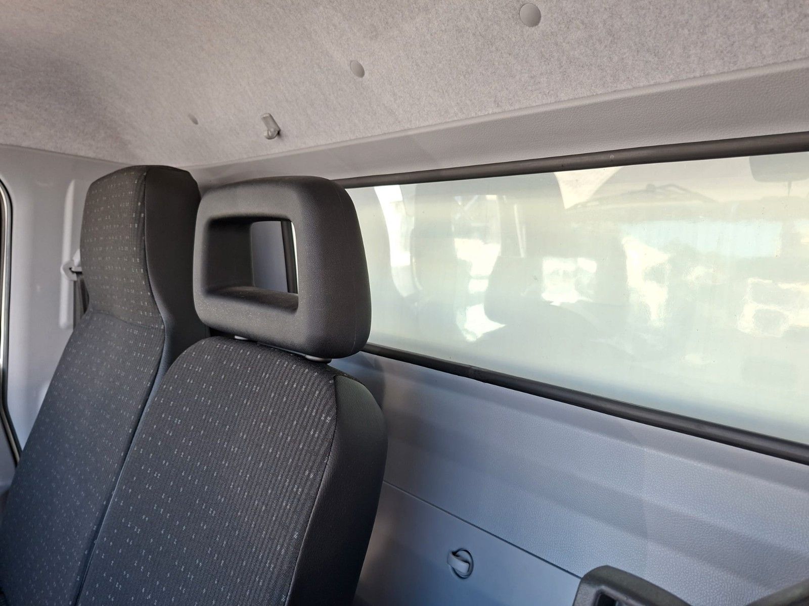 Fahrzeugabbildung Mitsubishi Canter 7 C 18 Koffer LBW Klima LED Rückfahrkam