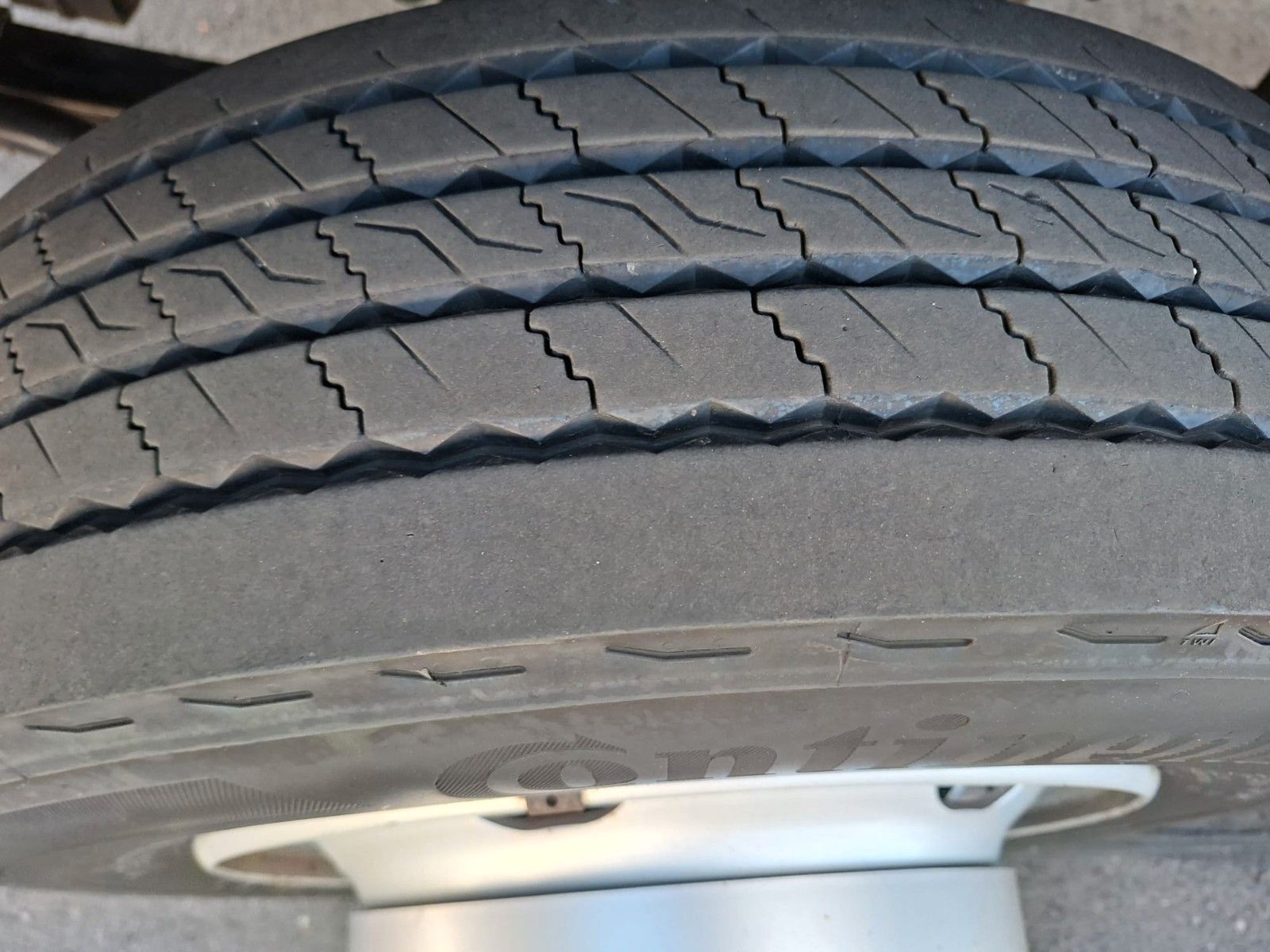 Fahrzeugabbildung Mitsubishi Canter 7 C 18 Koffer LBW Klima LED Rückfahrkam