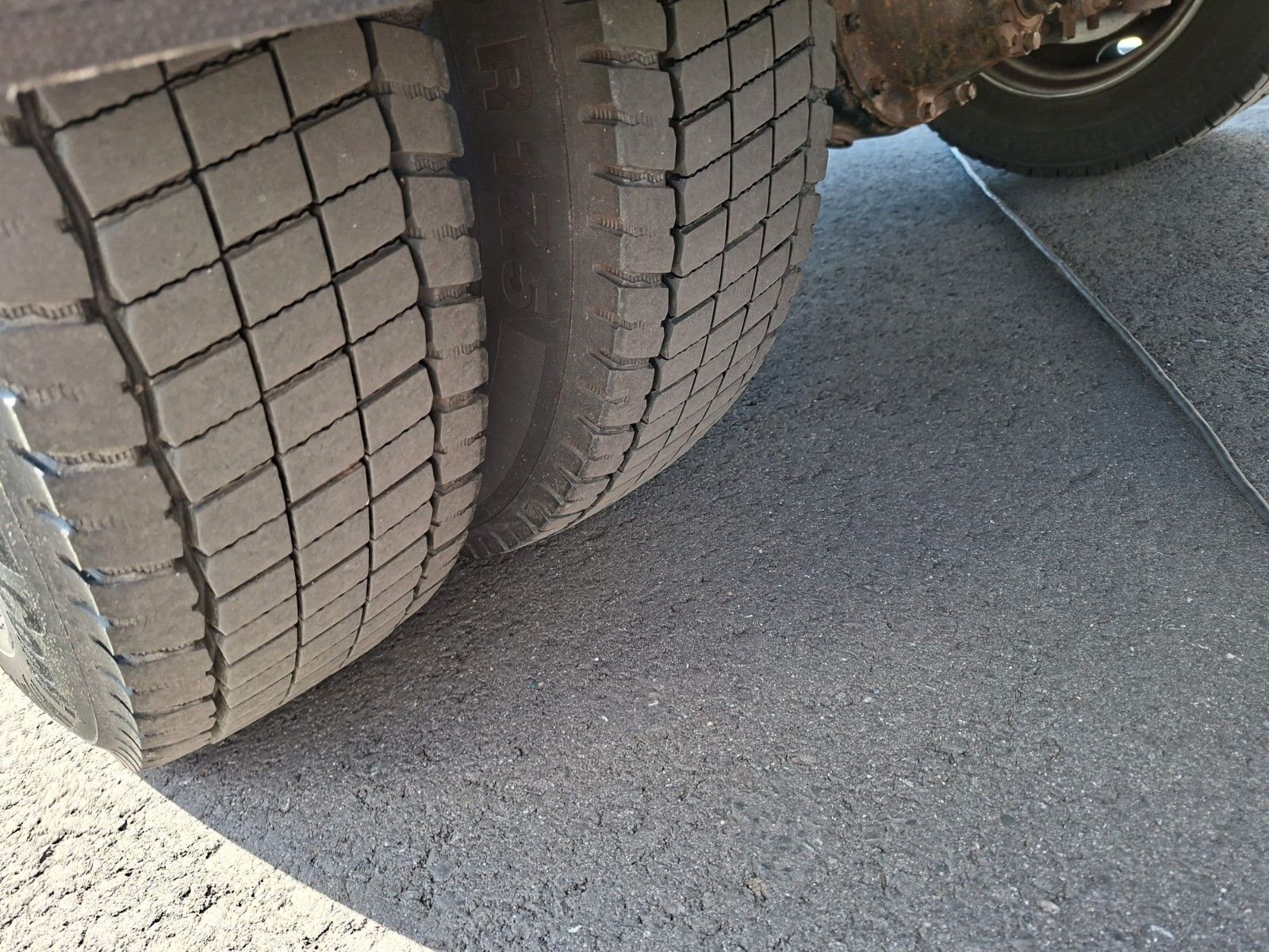 Fahrzeugabbildung Mitsubishi Canter 7 C 18 Koffer LBW Klima LED Rückfahrkam