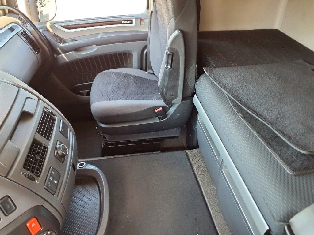 Fahrzeugabbildung DAF XF 530 SSC Intarder ACC LED