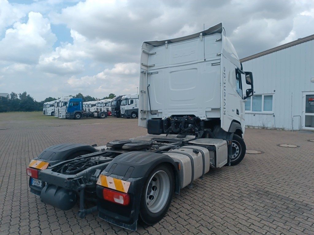 Fahrzeugabbildung DAF XF 530 Low Deck Intarder Standklima