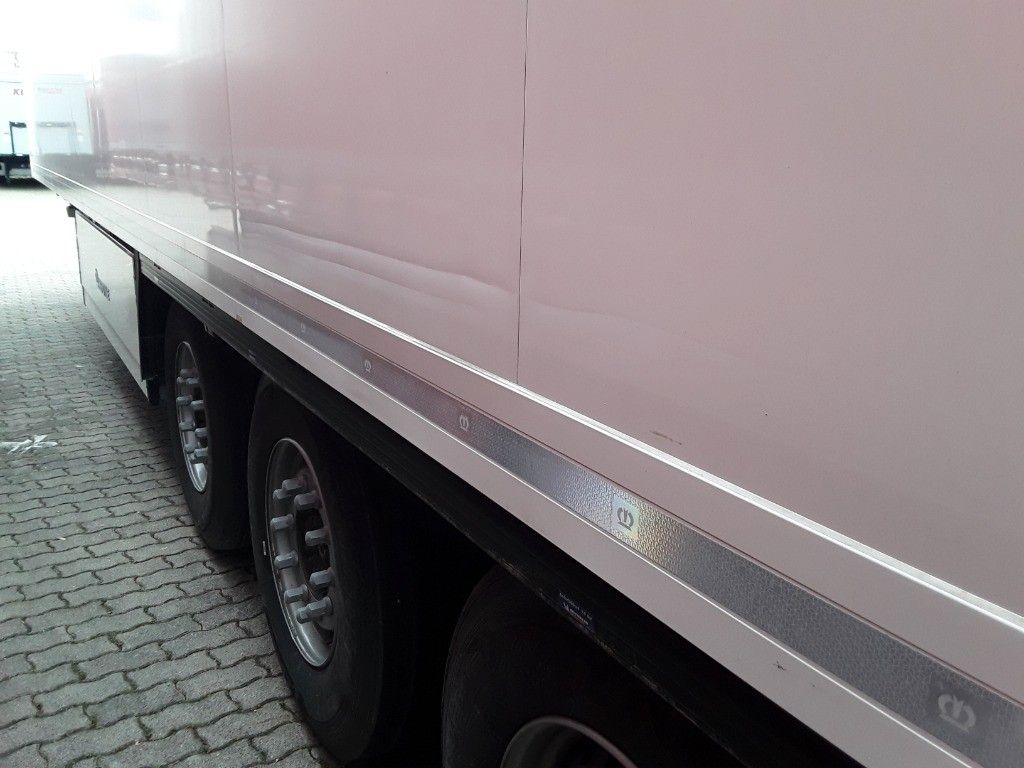 Fahrzeugabbildung Krone SDR 27 Doppelstock Kühler Blumen Lift 932 Std.