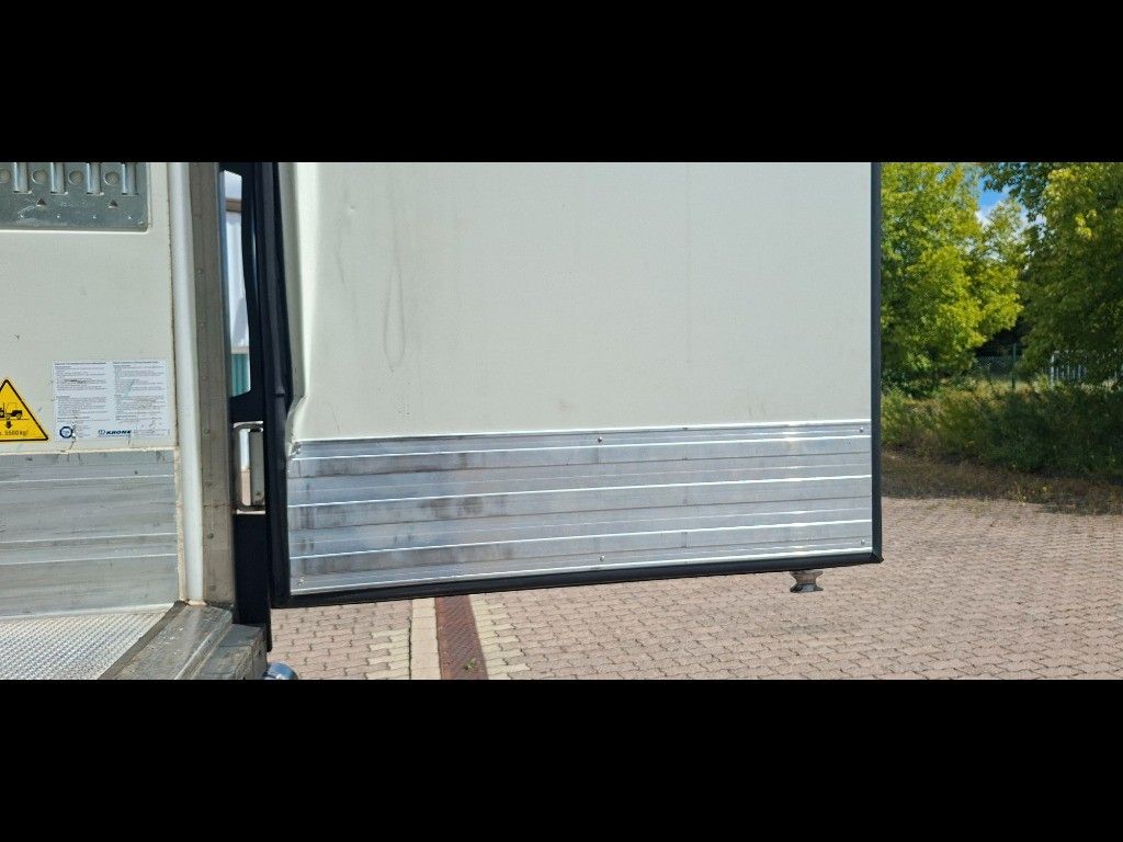 Fahrzeugabbildung Krone SDR 27 Doppelstock Kühler Blumen Lift 932 Std.