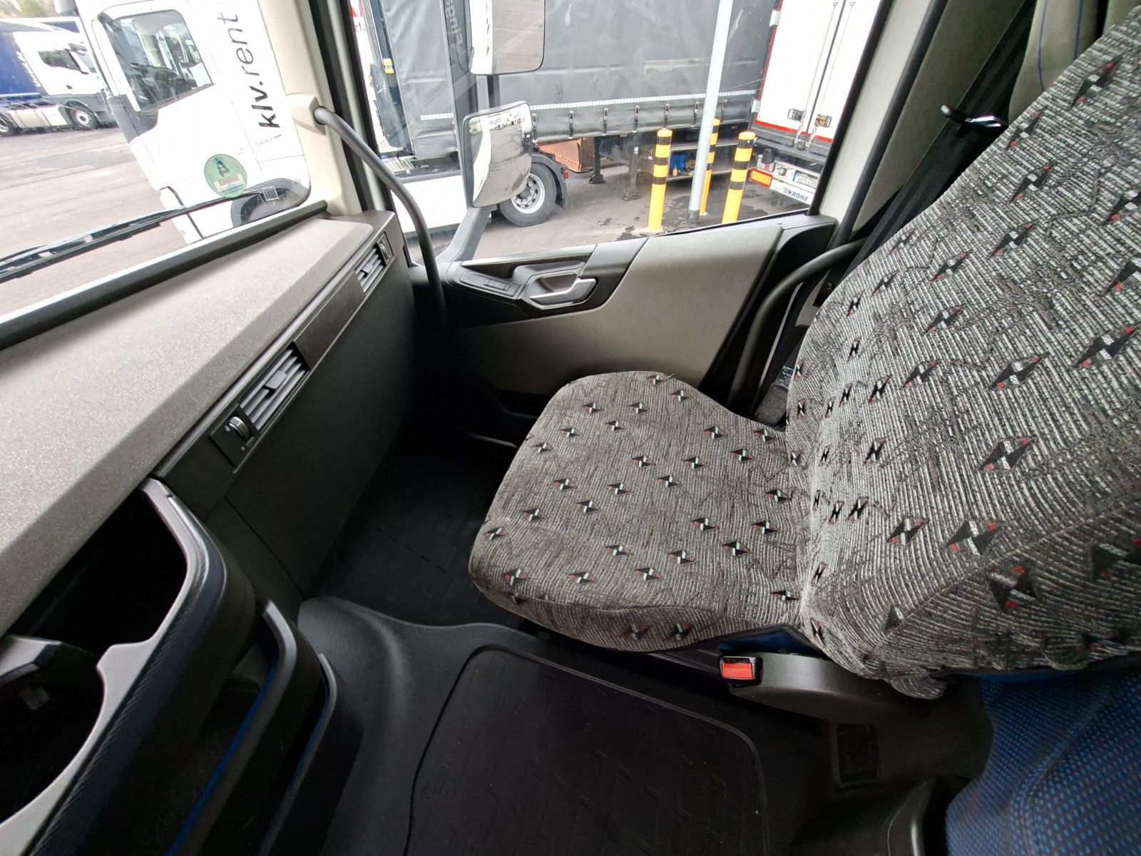 Fahrzeugabbildung Volvo FH 500 Globe XL  ADR EX II III FL AT  Achslast