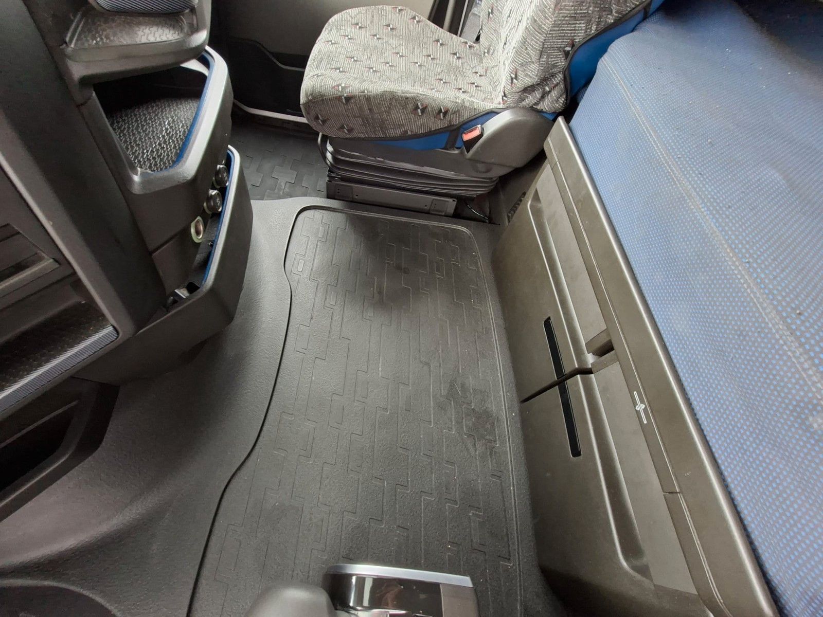 Fahrzeugabbildung Volvo FH 500 Globe XL  ADR EX II III FL AT  Achslast