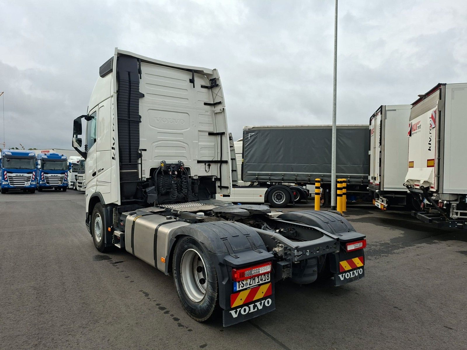 Fahrzeugabbildung Volvo FH 500 Globe XL  ADR EX II III FL AT  Achslast