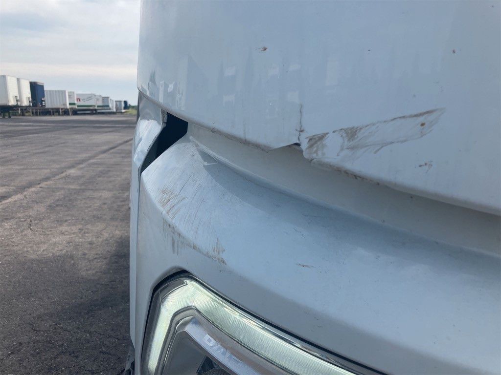 Fahrzeugabbildung DAF XF 530 Low Deck Intarder Standklima Smart 2 Tach