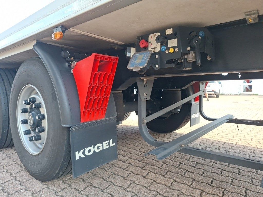 Fahrzeugabbildung Kögel SVA 24 Tiefkühler Carrier Lift Paletten Blumen