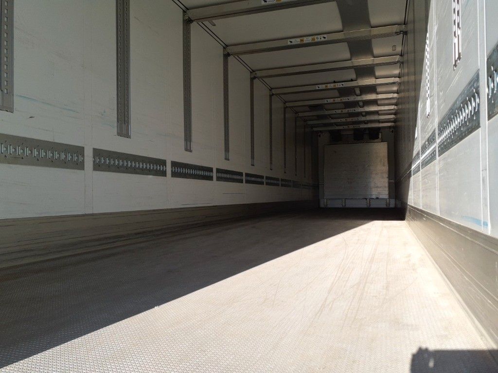 Fahrzeugabbildung Schmitz Cargobull SKO 24 Executive Doppelst. Lift Paletten Blumen