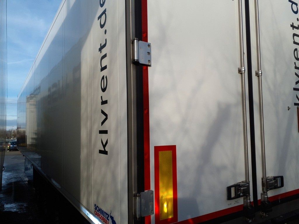 Fahrzeugabbildung Schmitz Cargobull SKO 24 Executive Doppelst. Lift Paletten Blumen