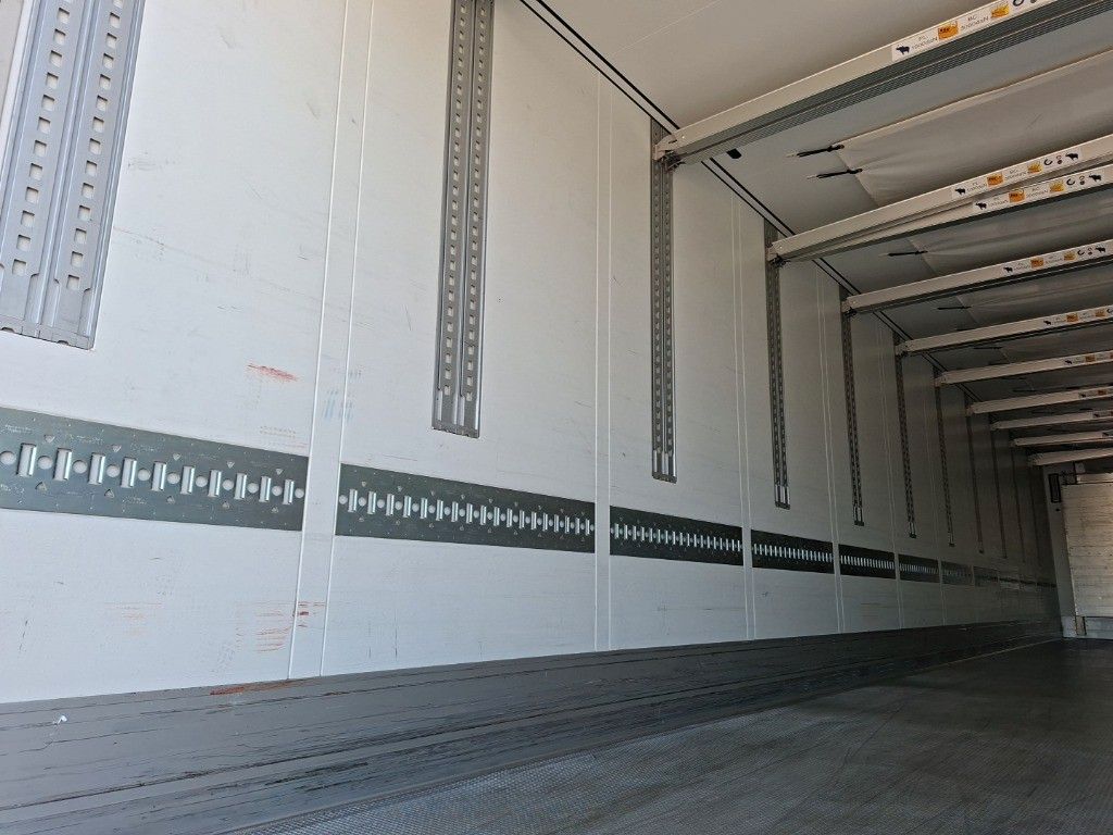 Fahrzeugabbildung Schmitz Cargobull SKO 24  FP 45 Carrier Pharma Doppelstock 2xLift