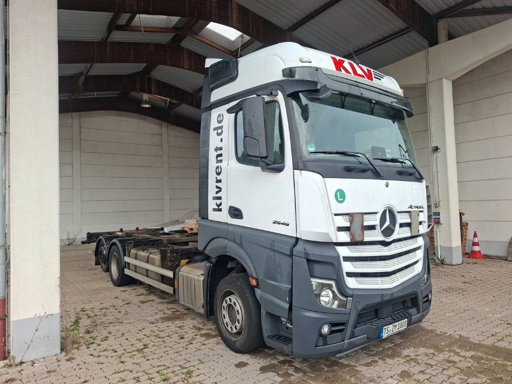Fahrzeugabbildung Mercedes-Benz Actros 2545 Maxi Wechsler Big Retarder 2xAHK
