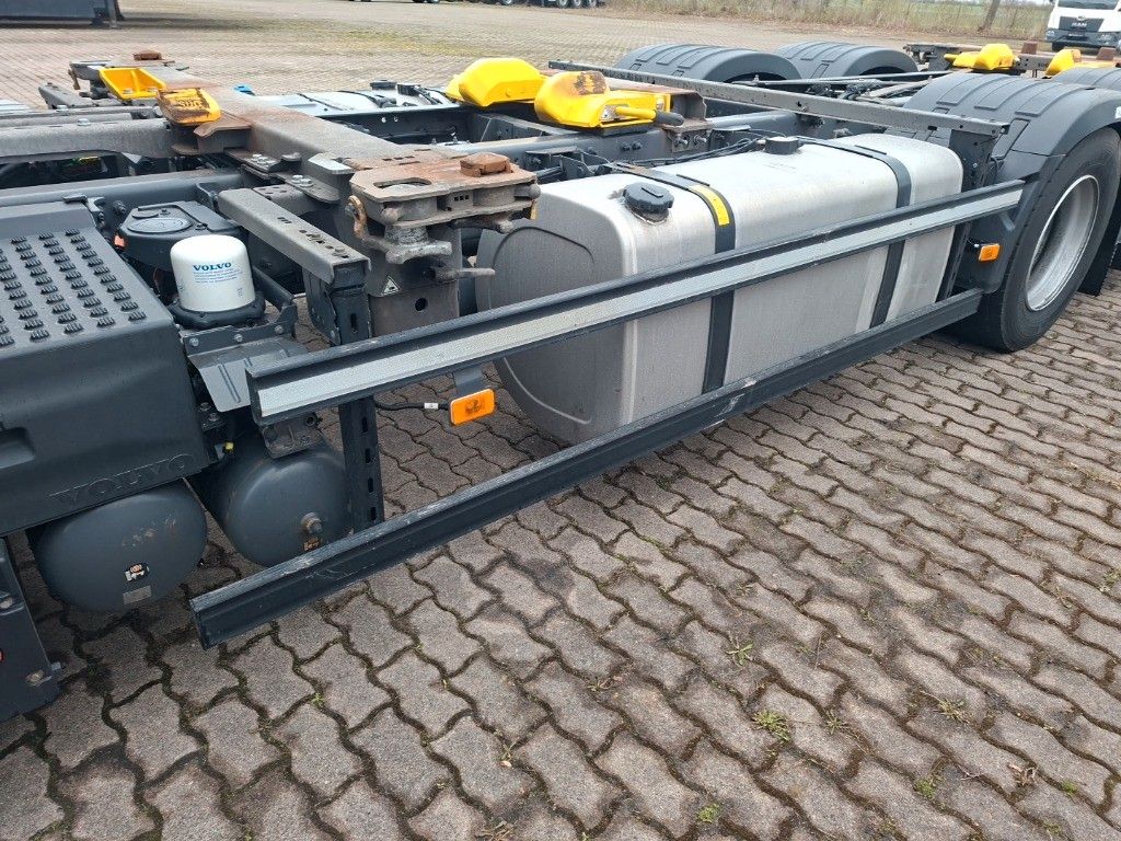Fahrzeugabbildung Volvo FH 500 6x2 Multiwechsler I-Park Cool ACC ALM LED