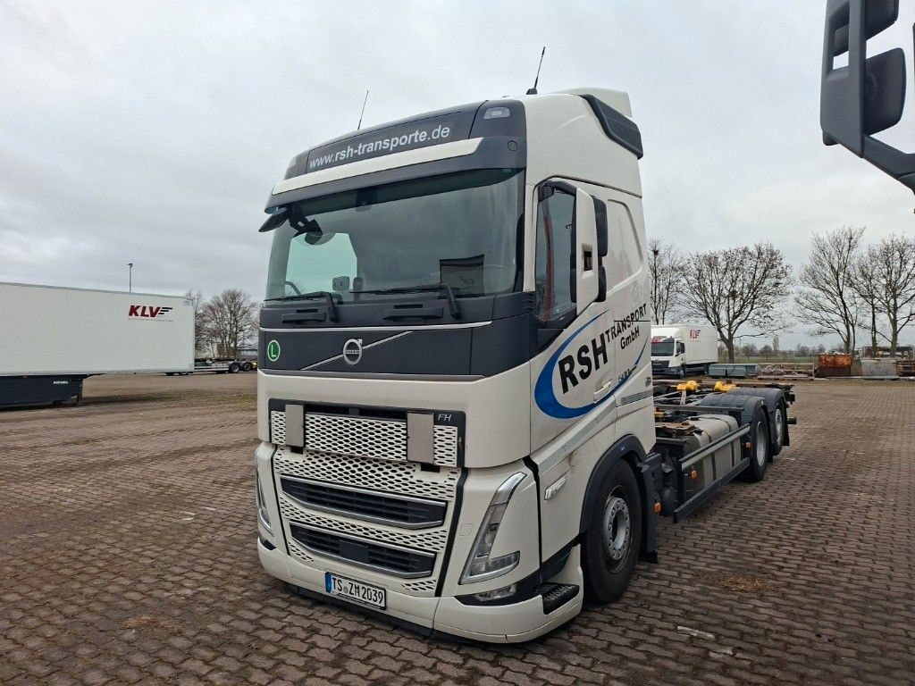 Fahrzeugabbildung Volvo FH 500 6x2 Multiwechsler I-Park Cool ACC ALM LED