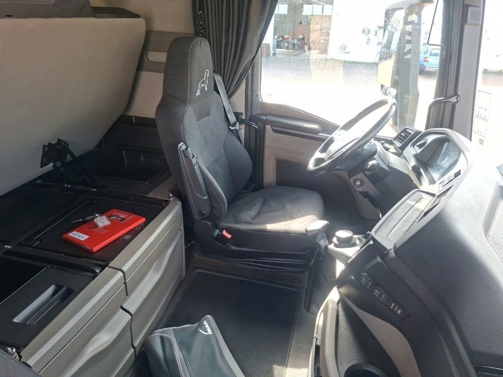 Fahrzeugabbildung MAN TGX 18.510 TG3 GX  Retarder ACC Standklima