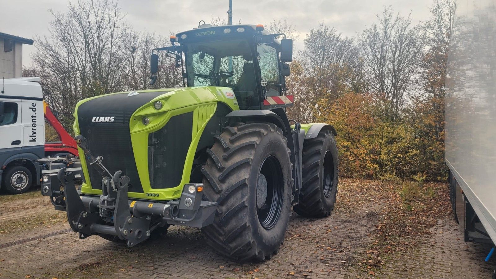 Fahrzeugabbildung Claas Xerion 5000 TRAC VC  Maxi Care Flex 4 Jahre