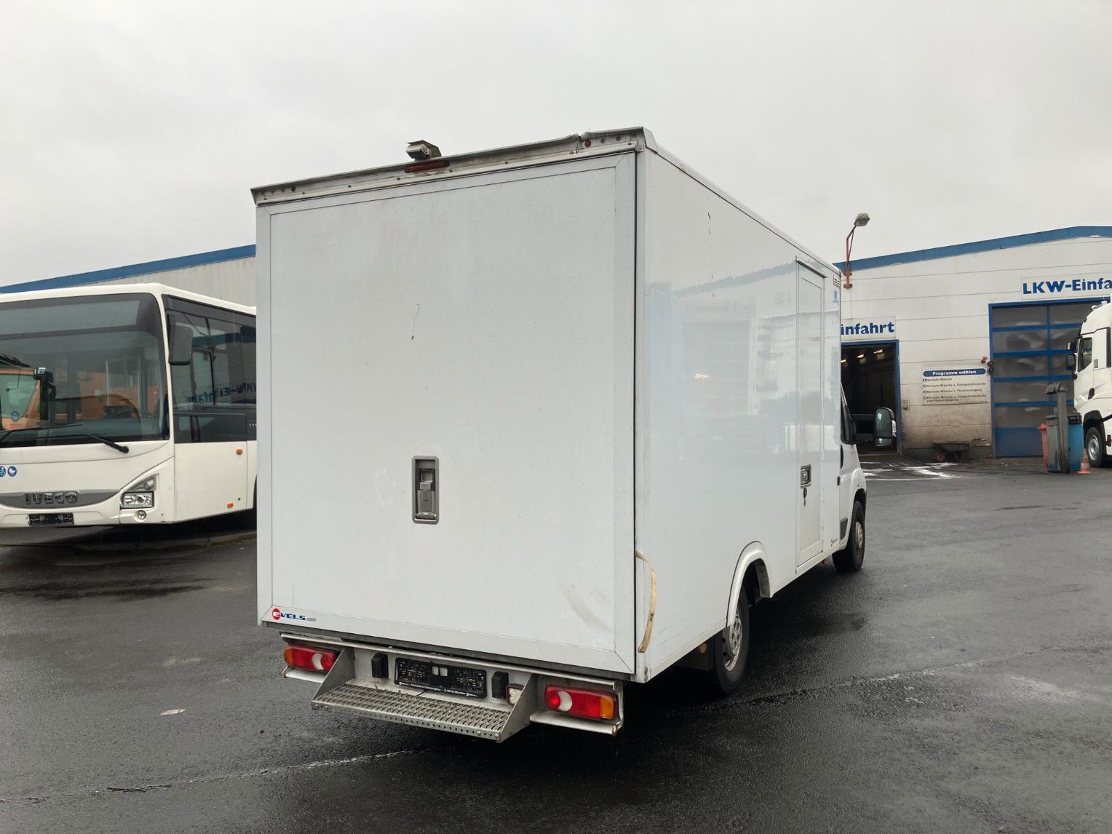 Fahrzeugabbildung Citroën Jumper 35 Koffer Rampe BÄKO