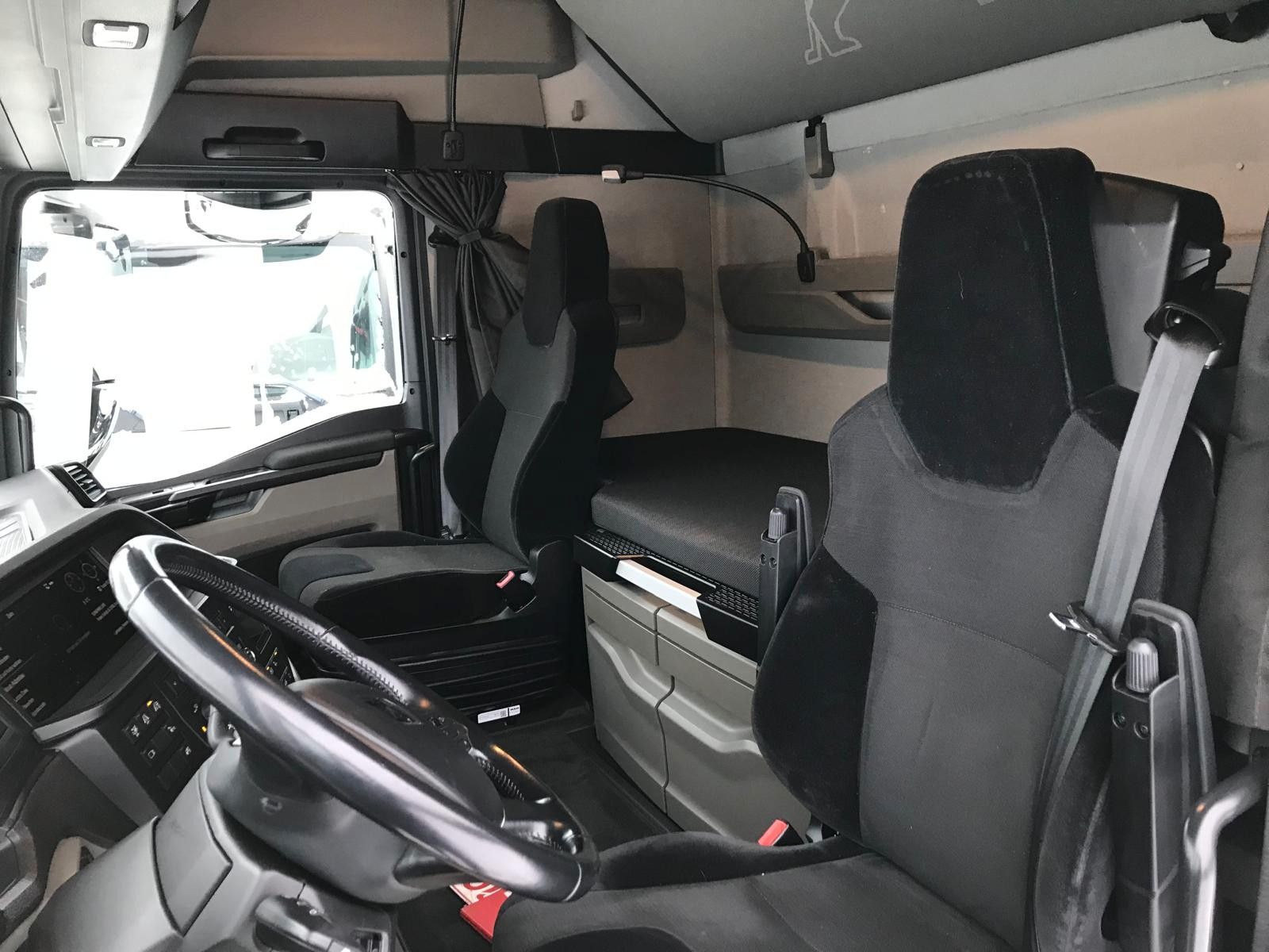 Fahrzeugabbildung MAN TGX 26.510 6x2/4 BL GX ALM Retarder Standklima