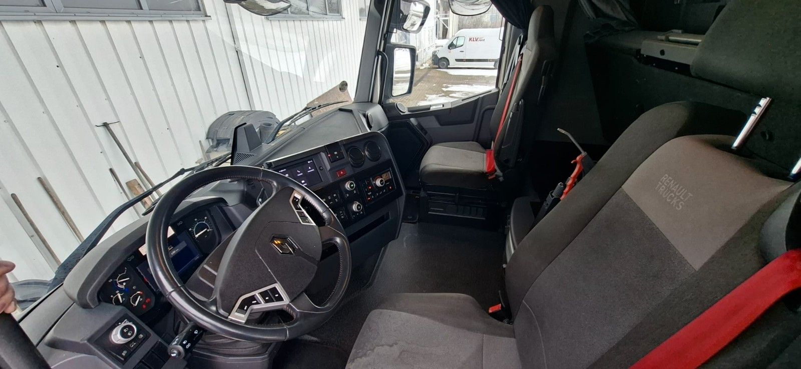 Fahrzeugabbildung Renault T 520 HIGH SLEEPER Retarder Standklima ACC ALCOA