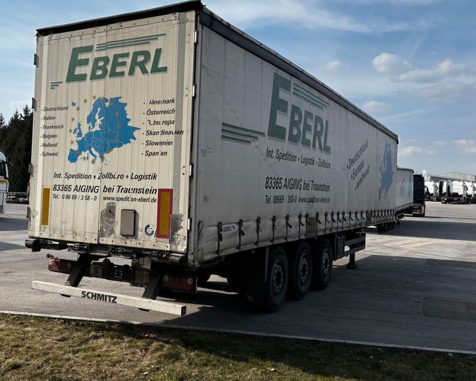 Fahrzeugabbildung Schmitz Cargobull Edscha  Alulatten Code XL Daimler 9.5 Lift