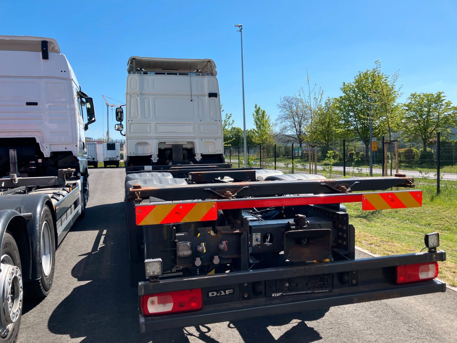 Fahrzeugabbildung DAF XF480 FAR SC 6x2 BDF 7,45  Intarder  Standklima