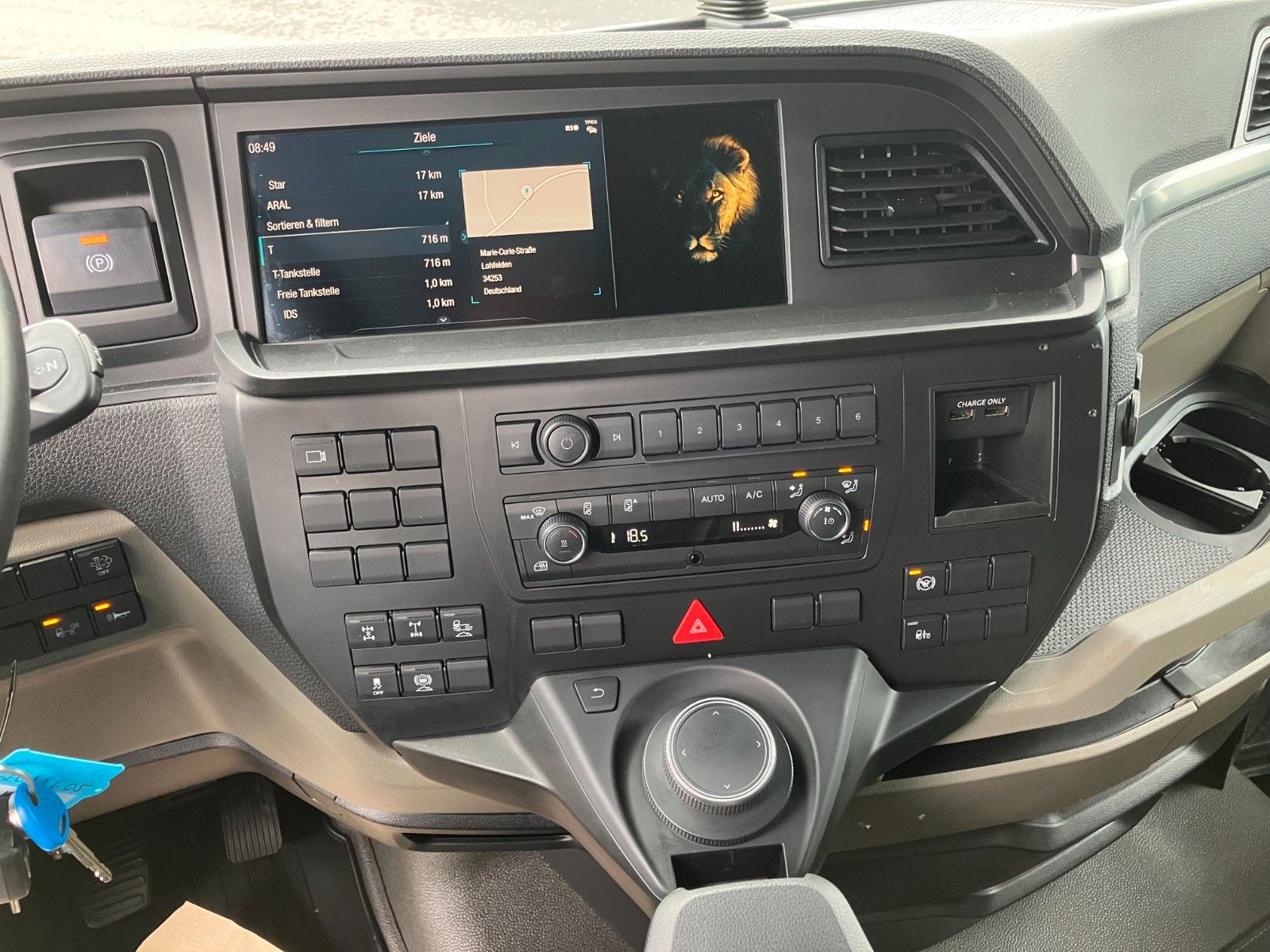 Fahrzeugabbildung MAN TGX 33.510 BL 6x4 Kurzholz Epsilon Q150Z96
