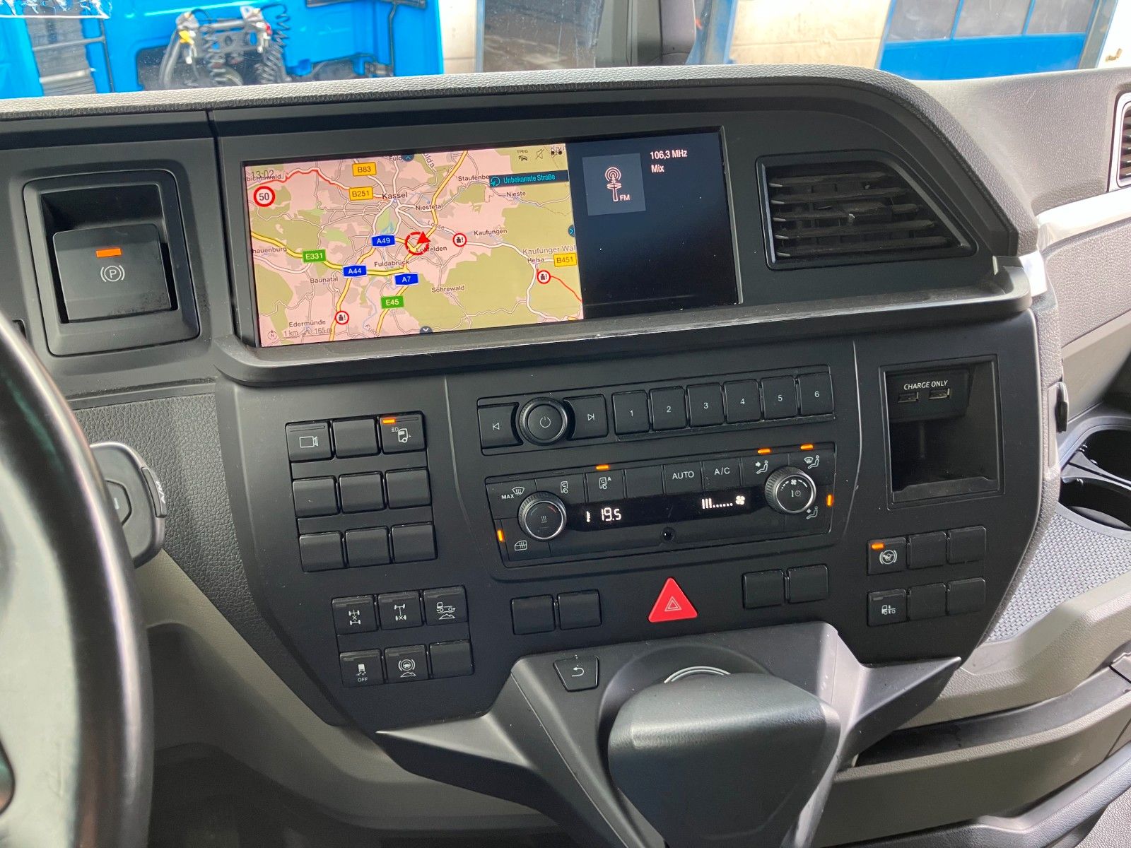 Fahrzeugabbildung MAN TGX 33.520 BL 6x4 Kurzholz Epsilon Q150Z96