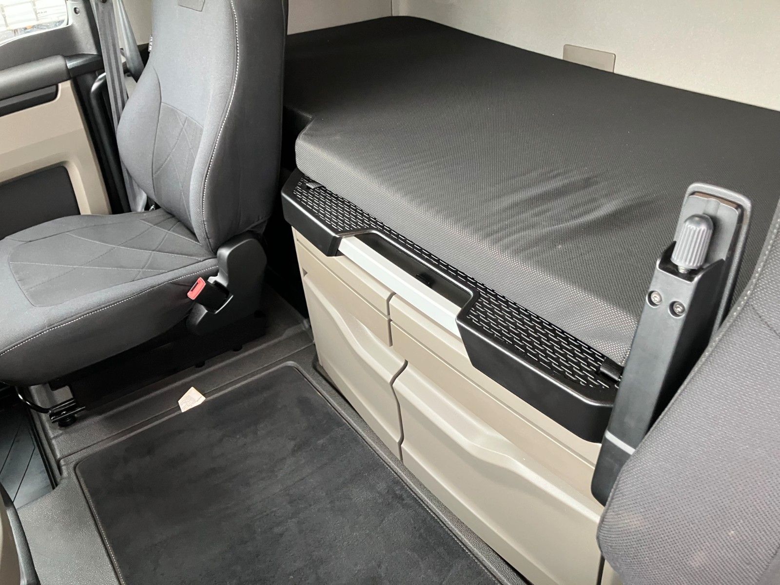 Fahrzeugabbildung MAN TGX 33.520 BL 6x4 Kurzholz Epsilon Q150Z96