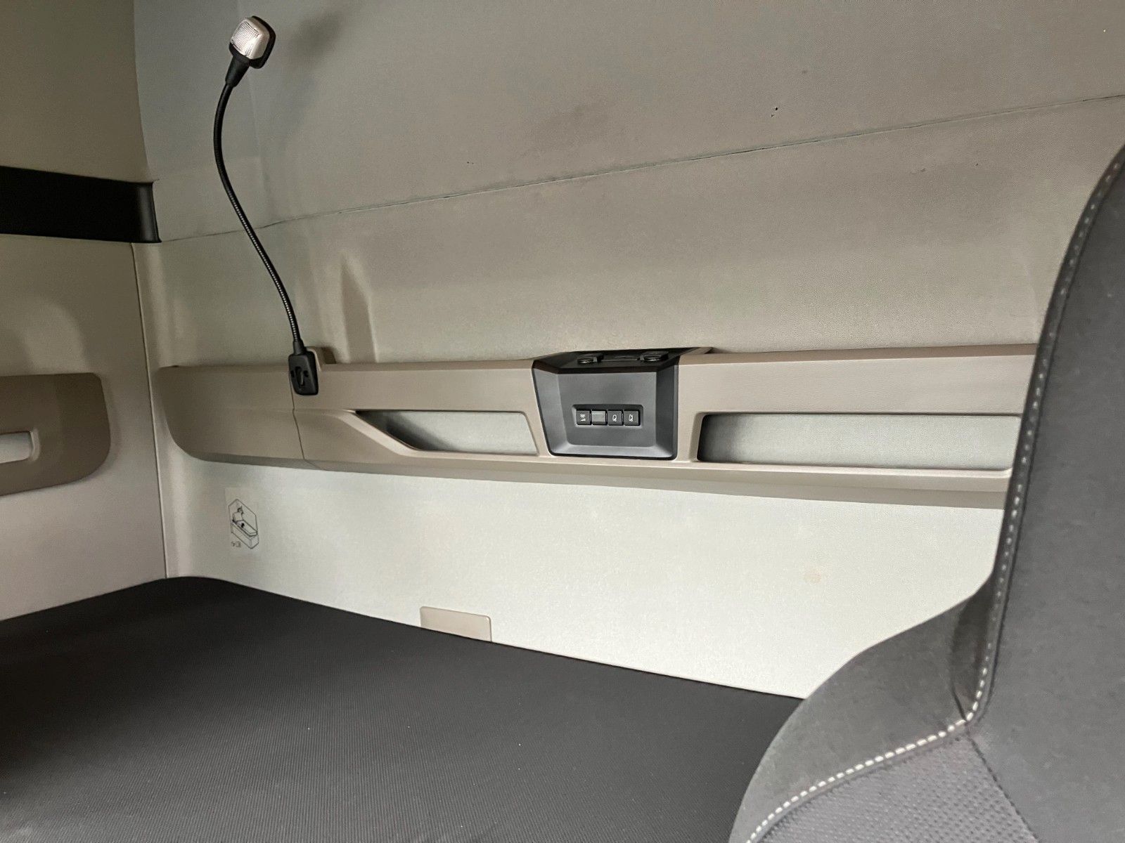 Fahrzeugabbildung MAN TGX 33.520 BL 6x4 Kurzholz Epsilon Q150Z96