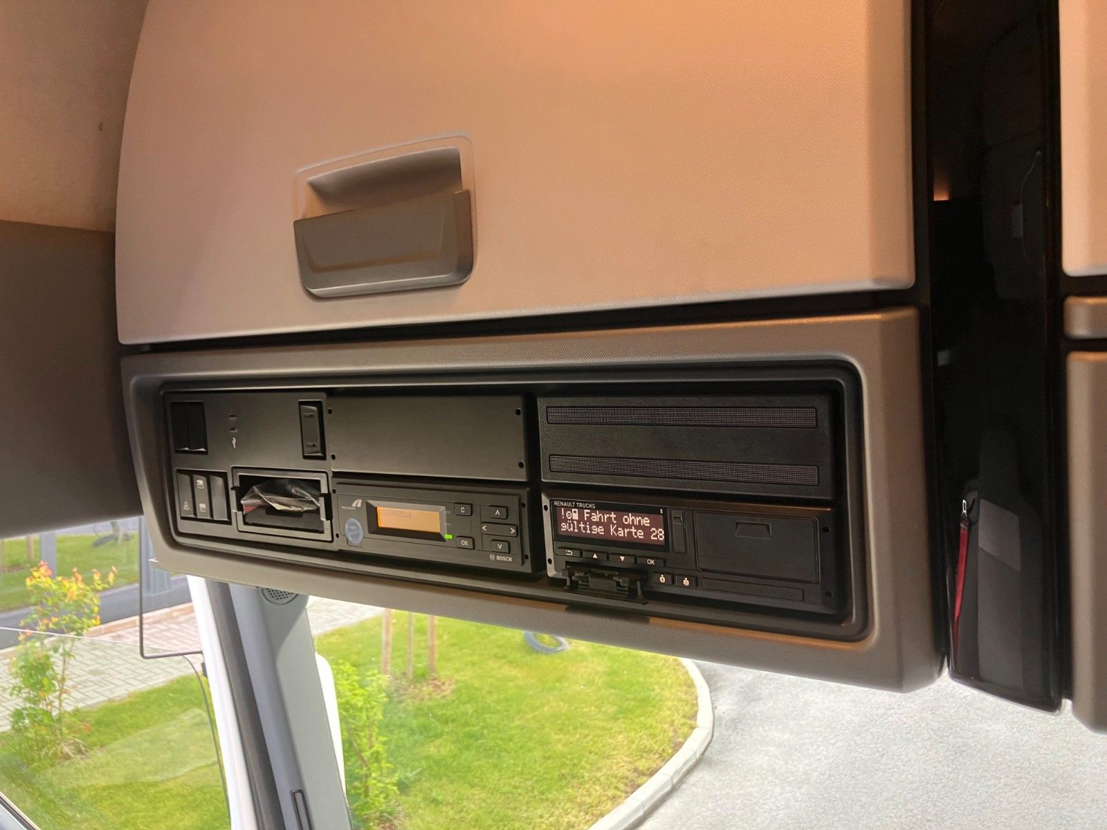 Fahrzeugabbildung Renault T 480 LL HIGH Retarder Standklima kein TC