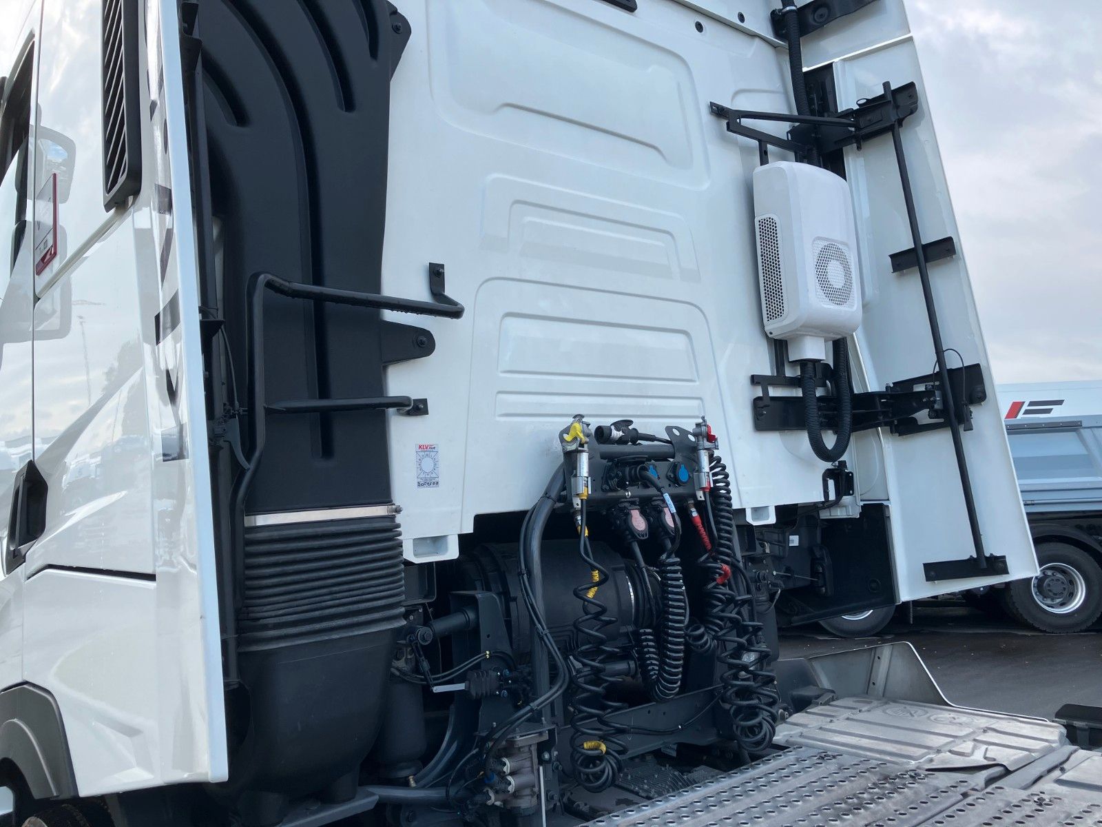 Fahrzeugabbildung Renault T 480 LL HIGH Retarder Standklima kein TC