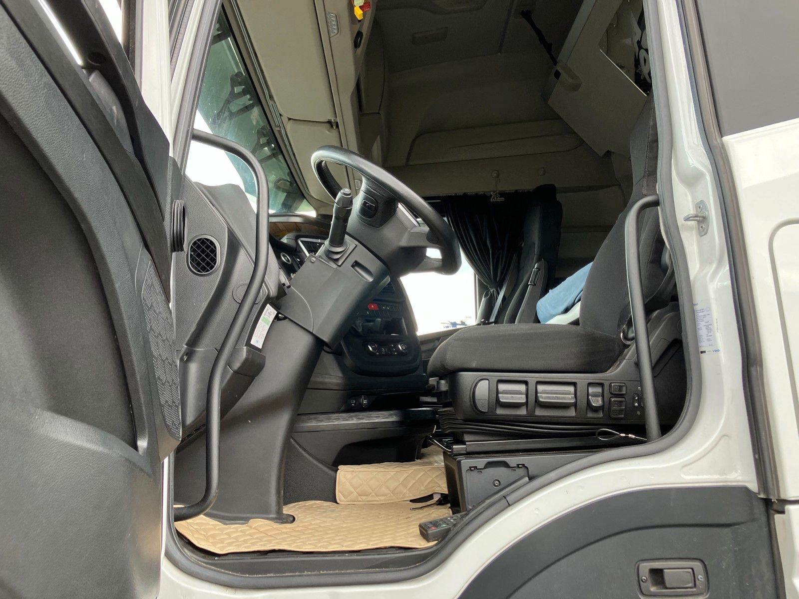 Fahrzeugabbildung Iveco S-WAY 490 Low Liner Intarder Hubsattelkupplung