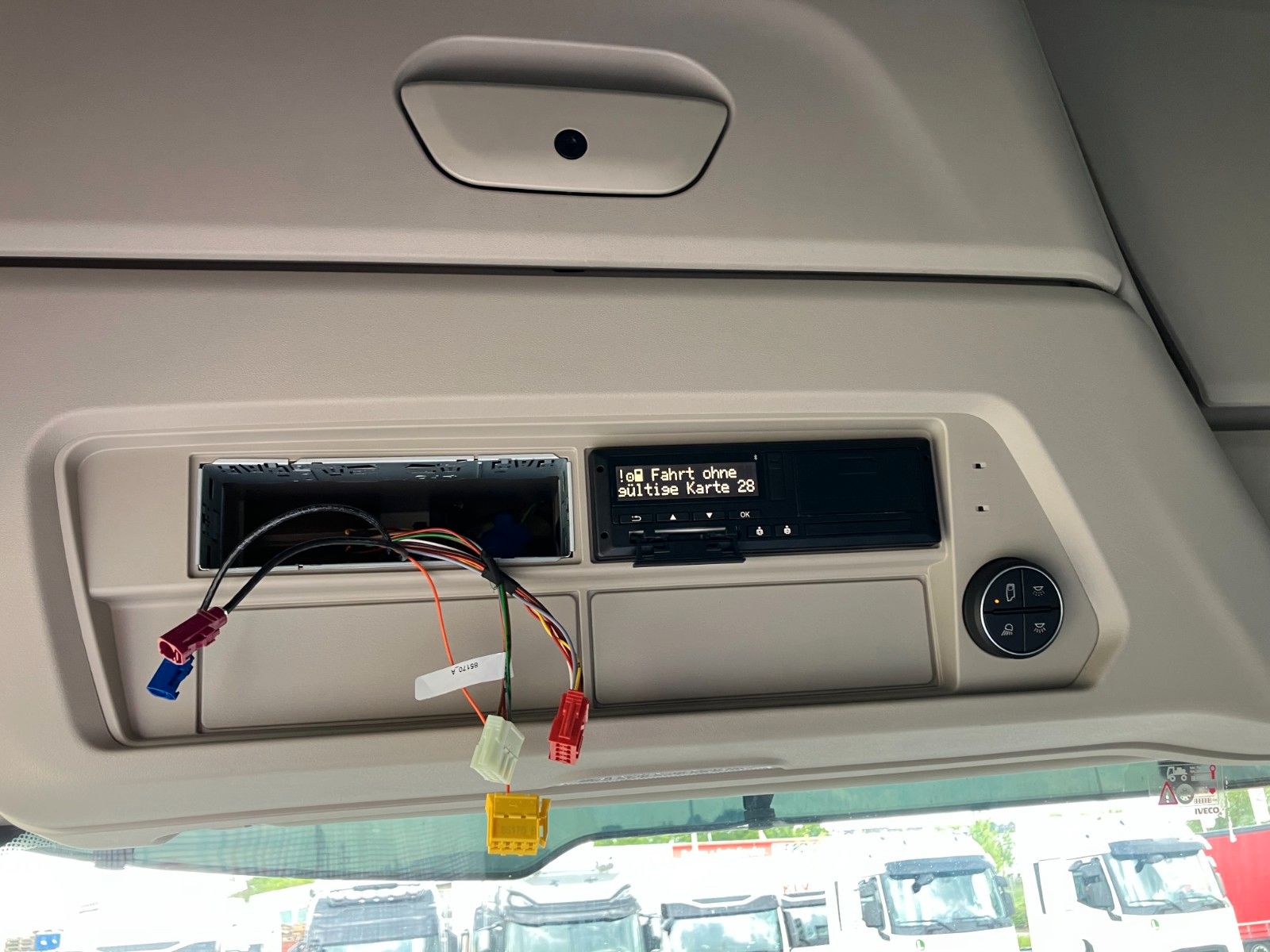 Fahrzeugabbildung Iveco S-WAY 490 Low Liner Intarder Hubsattelkupplung