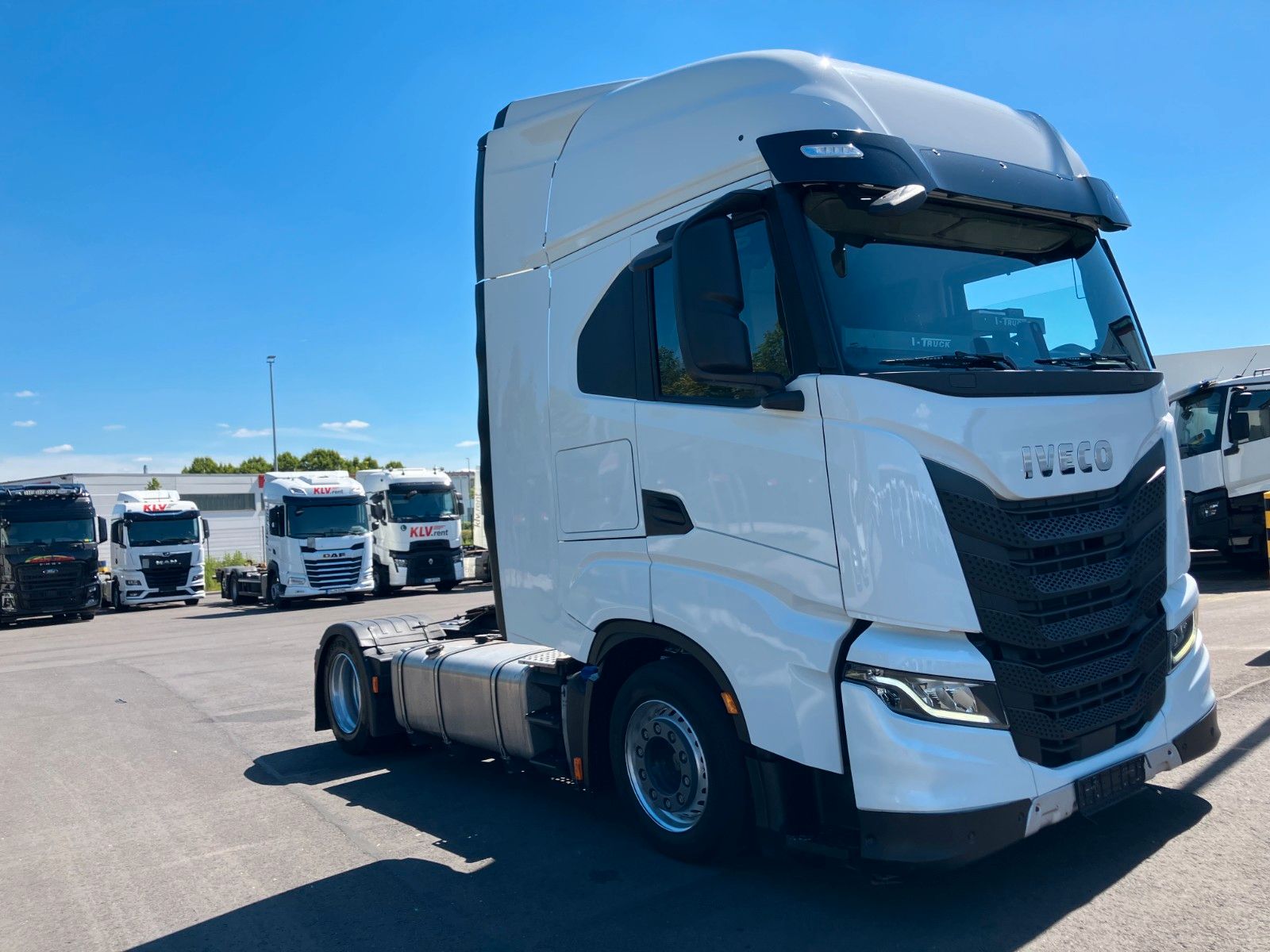Fahrzeugabbildung Iveco S-WAY 490 Low Liner Intarder Hubsattelkupplung