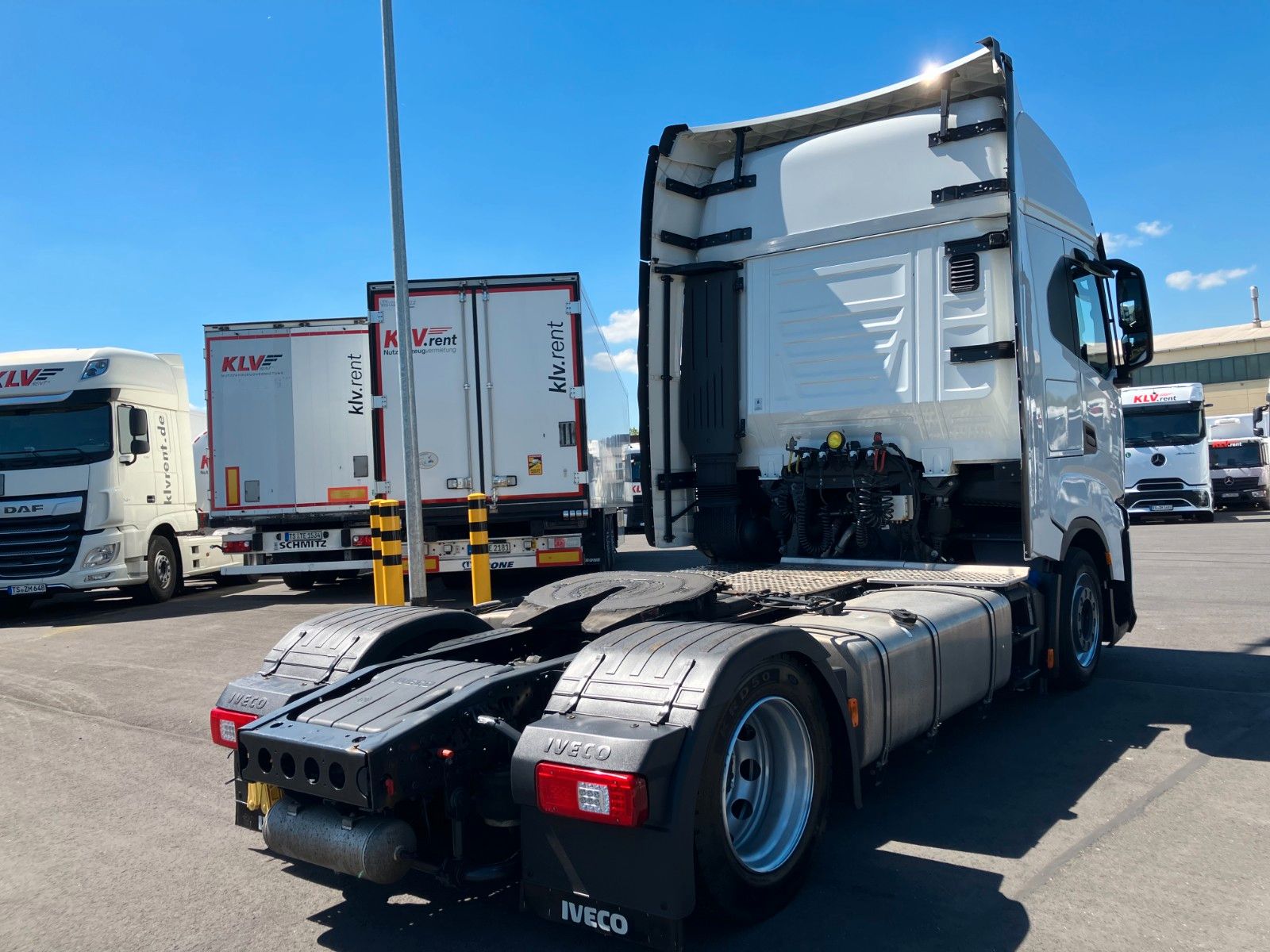 Fahrzeugabbildung Iveco S-WAY 490 Low Liner Intarder Hubsattelkupplung