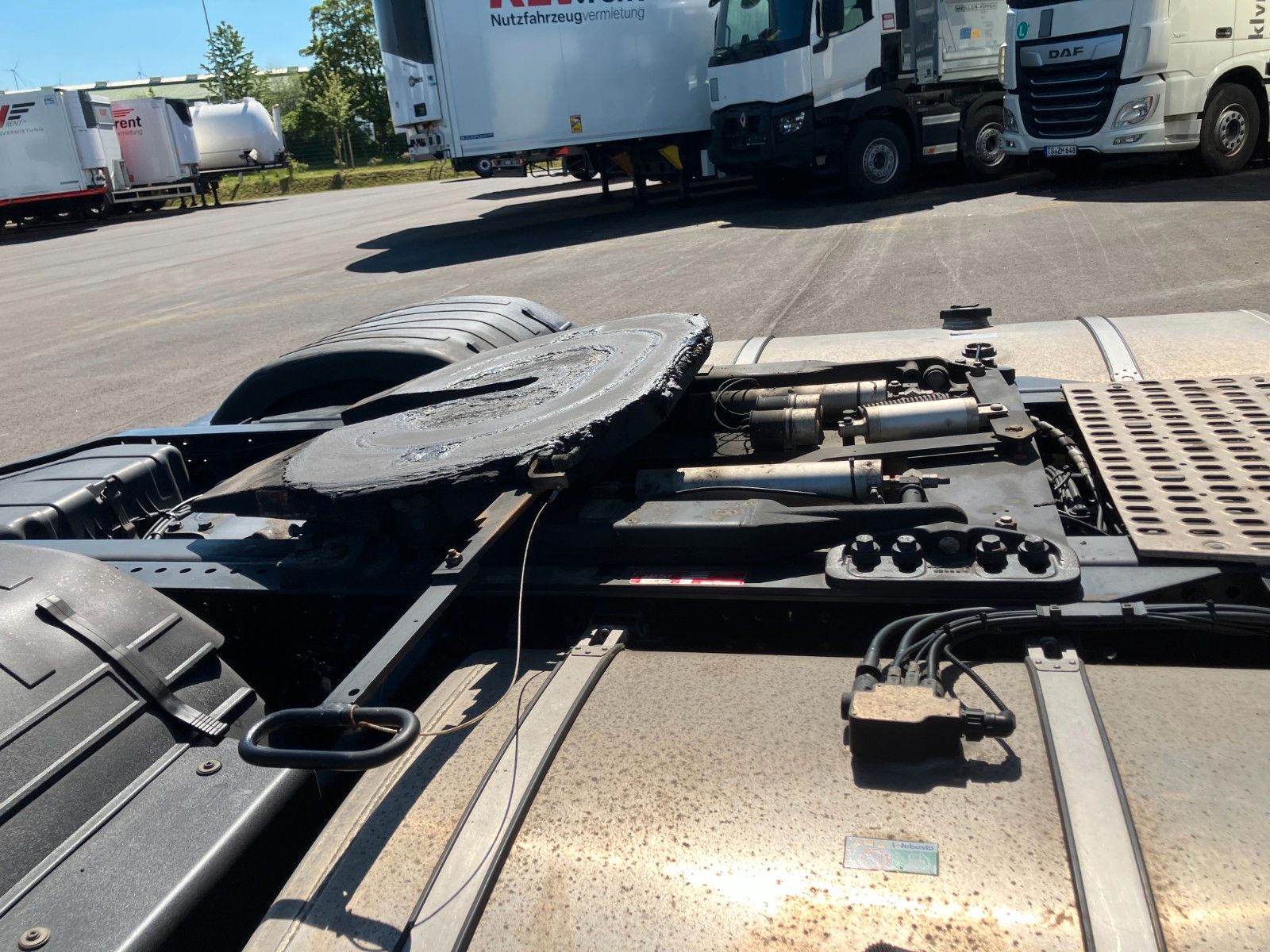 Fahrzeugabbildung Iveco S-WAY 490 Low Liner Intarder Hubsattelkupplung