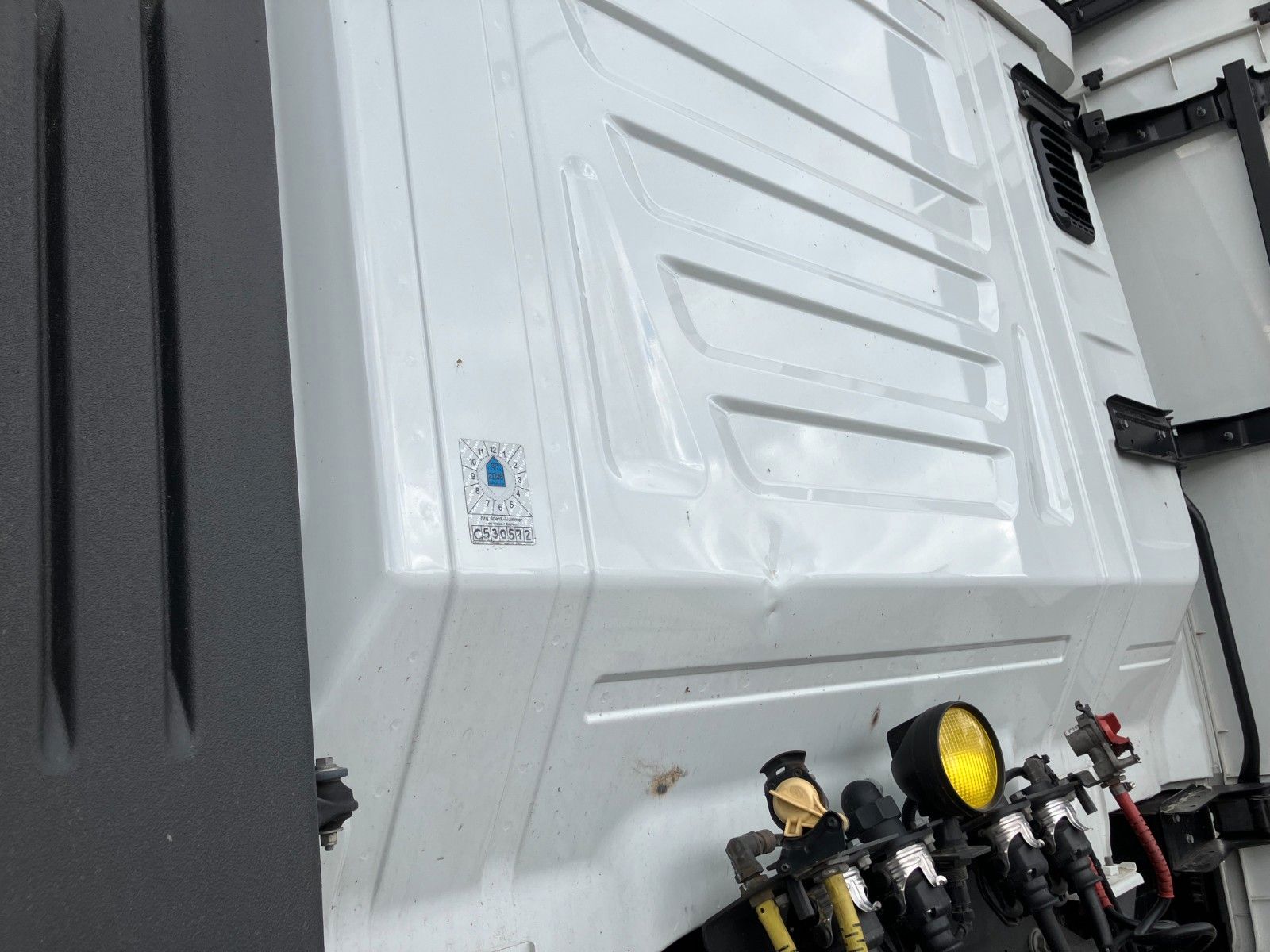 Fahrzeugabbildung Iveco S-WAY 490 Low Liner Intarder Hubsattelkupplung