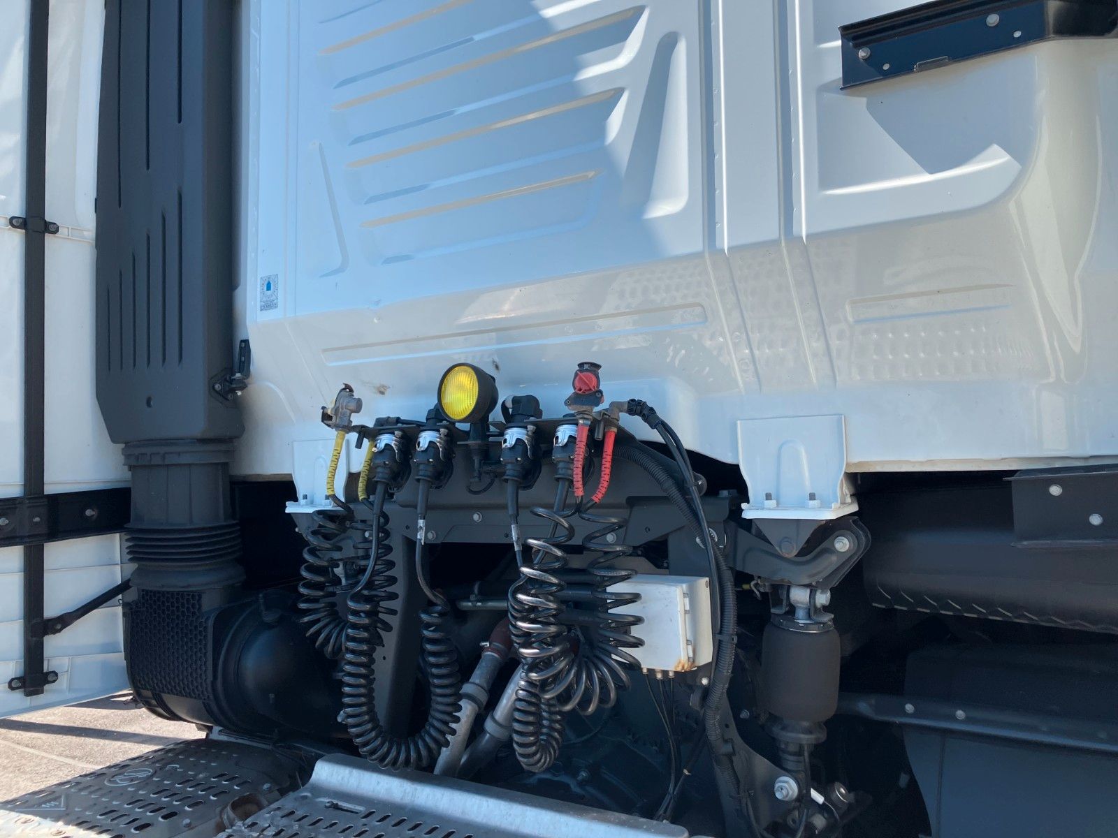Fahrzeugabbildung Iveco S-WAY 490 Low Liner Intarder Hubsattelkupplung