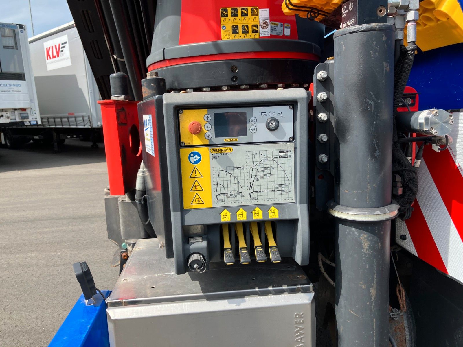 Fahrzeugabbildung MAN TGX 26.510 6x2 Kran PK 37.002 TEC 7 JiB