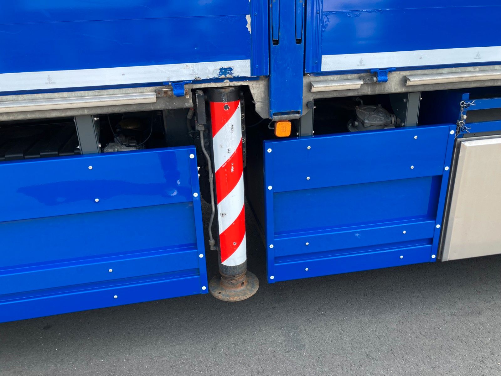 Fahrzeugabbildung MAN TGX 26.510 6x2 Kran PK 37.002 TEC 7 JiB