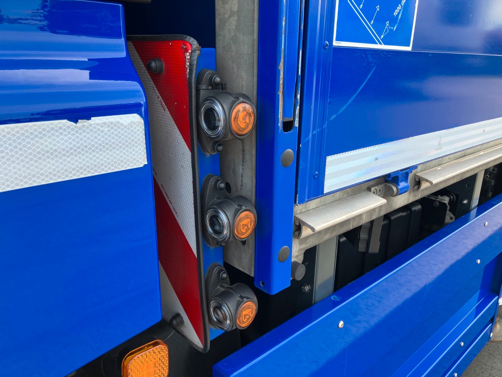 Fahrzeugabbildung MAN TGX 26.510 6x2 Kran PK 37.002 TEC 7 JiB