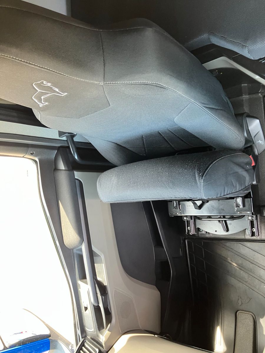 Fahrzeugabbildung MAN TGX 26.510 6x2 Kran PK 37.002 TEC 7 JiB