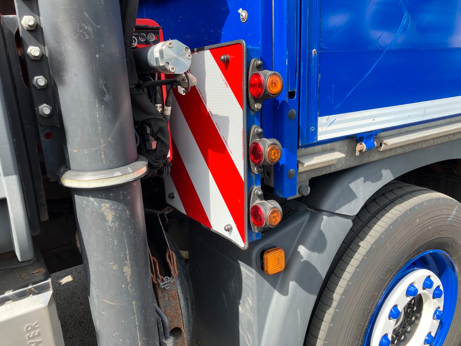 Fahrzeugabbildung MAN TGX 26.510 6x2 Kran PK 37.002 TEC 7 JiB