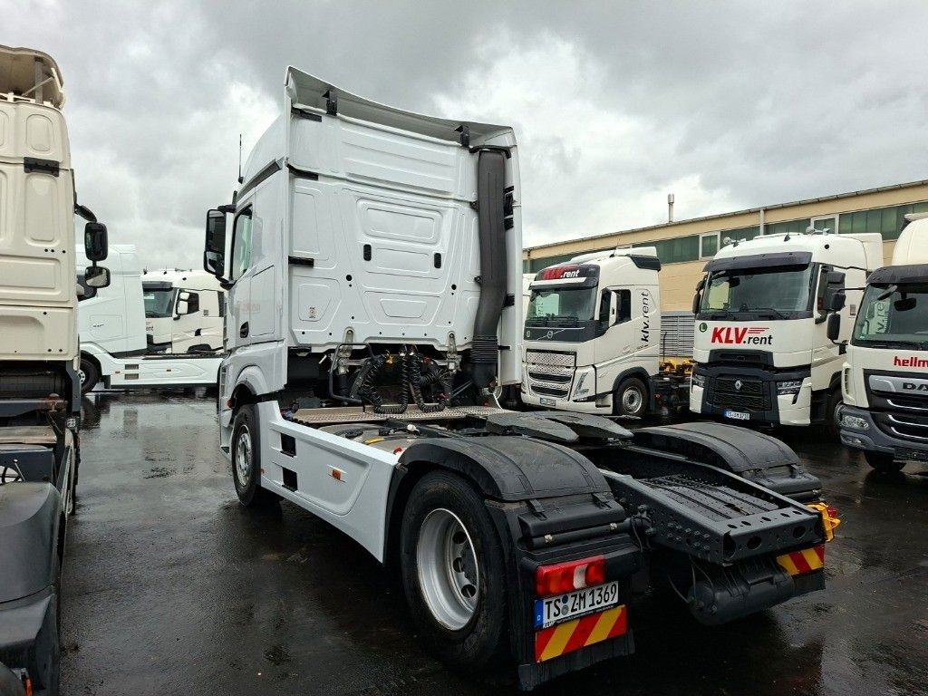 Fahrzeugabbildung Mercedes-Benz Actros 1851 Actros  BigSpace Retarder Standklima
