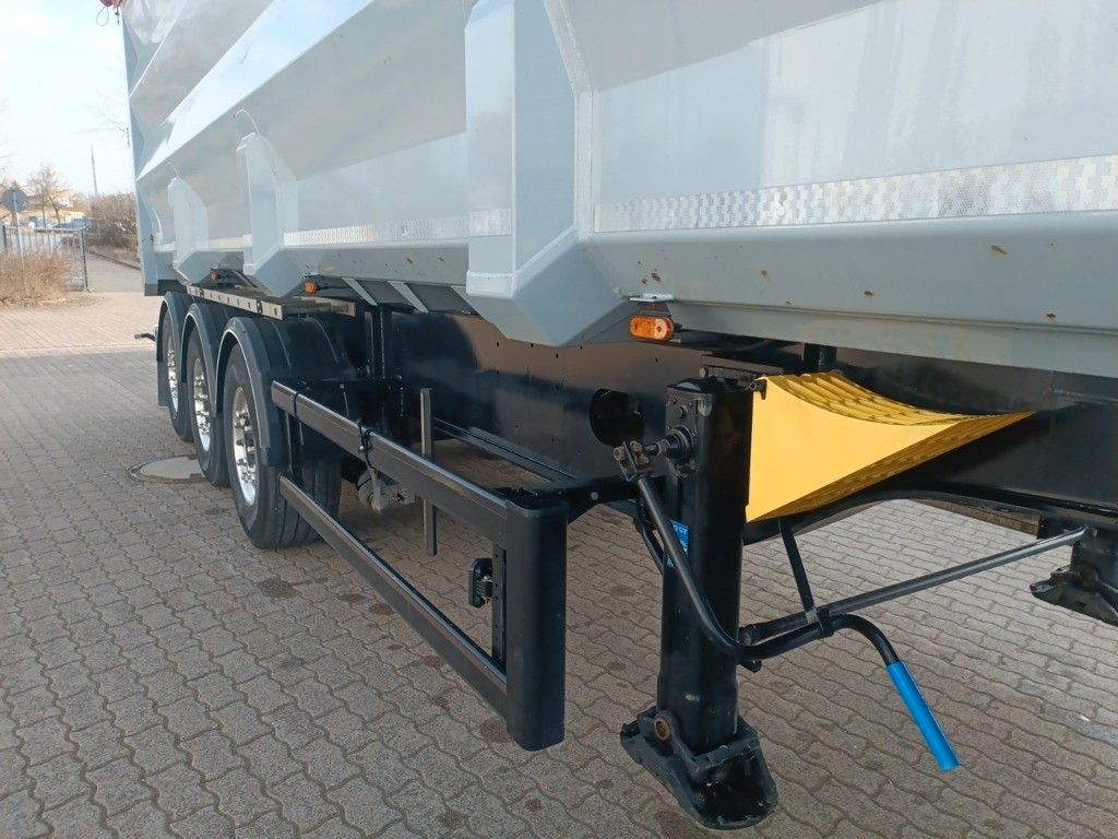 Fahrzeugabbildung Stas STR 100 ferroStar 55 cbm  SAF Alcoa 190.000 KM