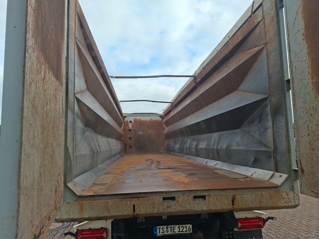 Fahrzeugabbildung Stas STR 100 ferroStar 55 cbm  SAF Alcoa 190.000 KM