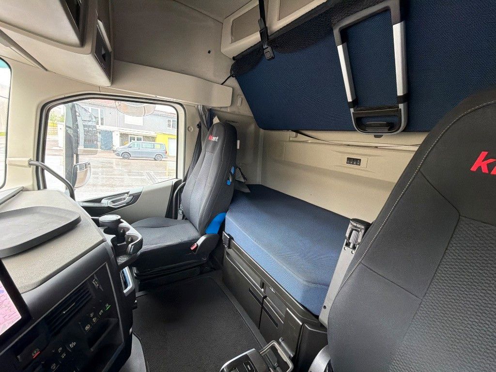 Fahrzeugabbildung Volvo FH 500 6x2 Multiwechsler I-Park Cool ACC ALM LED