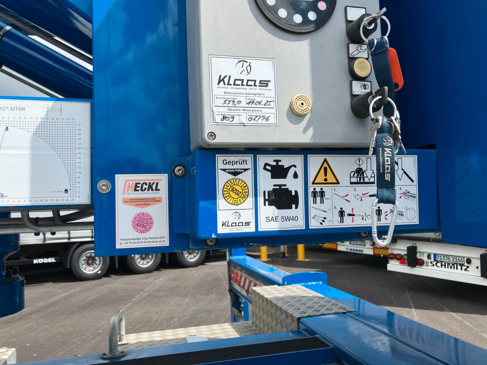 Fahrzeugabbildung Iveco 80 E 19 Klaas Dachdecker Kran 32 m