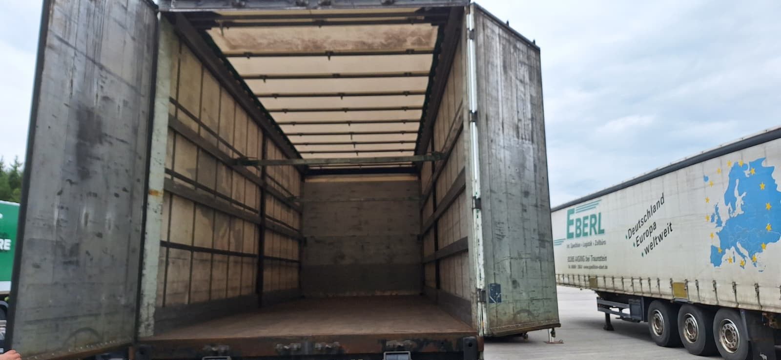 Fahrzeugabbildung Schwarzmüller 2-Achs Anhänger+Plane T06A Code XL