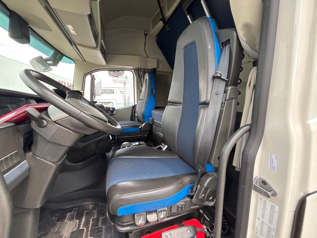 Fahrzeugabbildung Volvo FH 500 Globe XL, I-Park Cool, I-See, LED